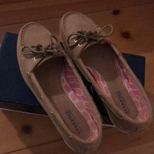 Woman’s adorable Sperry Audrey Desert shoes